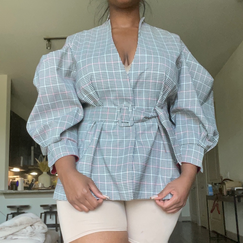 Fashion Nova Puffer Sleeve Jacket with belt size XL